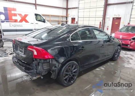 2011 Volvo S60 T6 from USA, damaged, VIN YV1902FHXB2006079